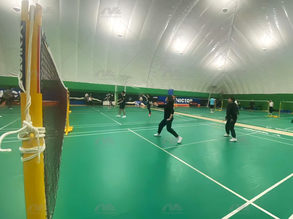 Dôme d'air spacieux pour sports toutes saisons avec PVDF haute résistance