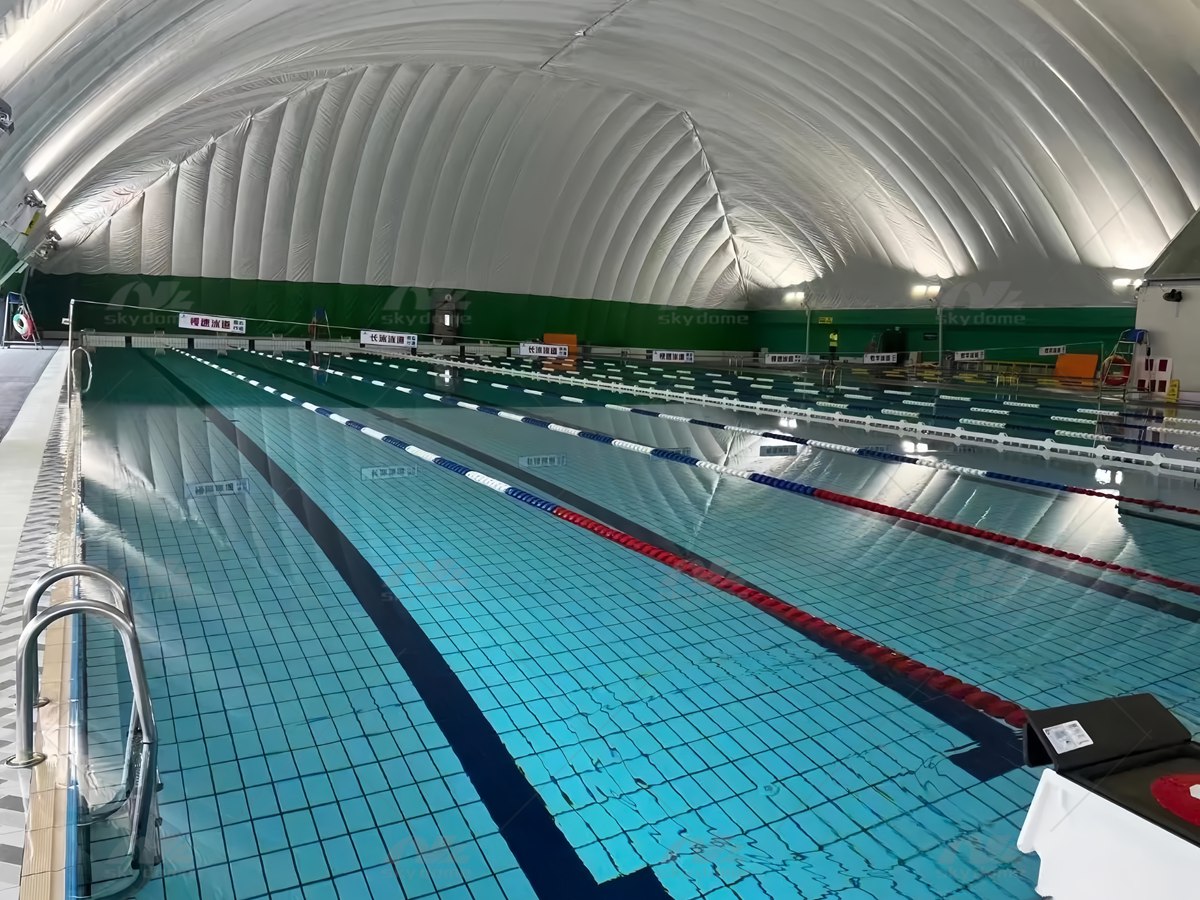 Dôme d'air spacieux pour sports toutes saisons avec PVDF haute résistance