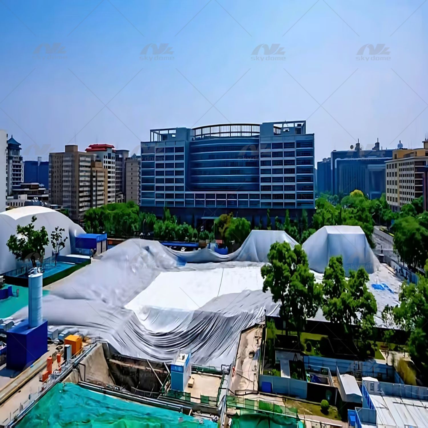 Personalized Top-floor Pneumatic Textile Dome for Rooftop Pub